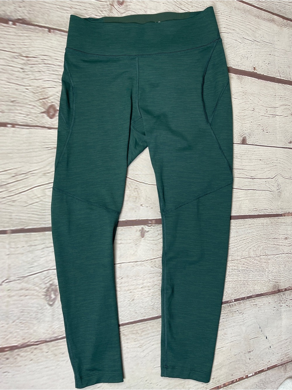 OUTDOOR VOICES green athletic active leggings, size M